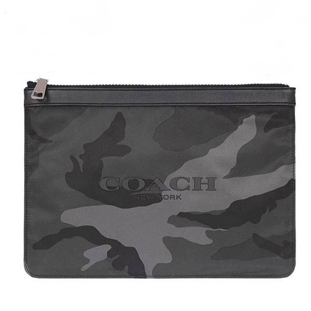 Camouflage Coach Pouch